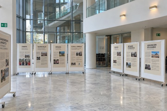 "Lankidetza-proiektuei eta erakundeei buruzko erakusketa"