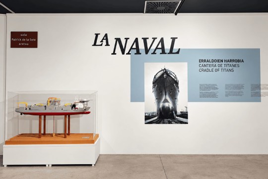 "La Naval. Erraldoien harrobia"