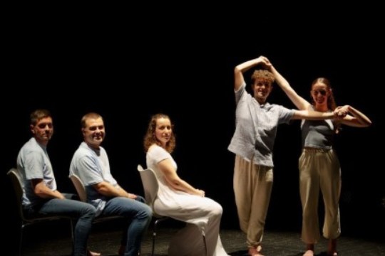 AZARO MUSIKALA: "Ura gara bidean"
