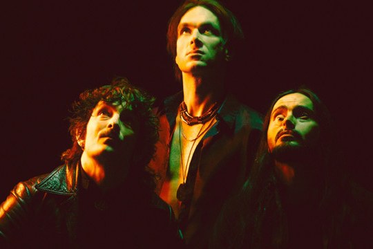 DIRTY SOUND MAGNET