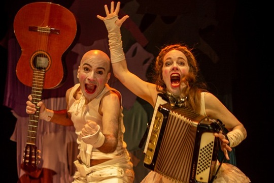 "Carnaval de la vida"