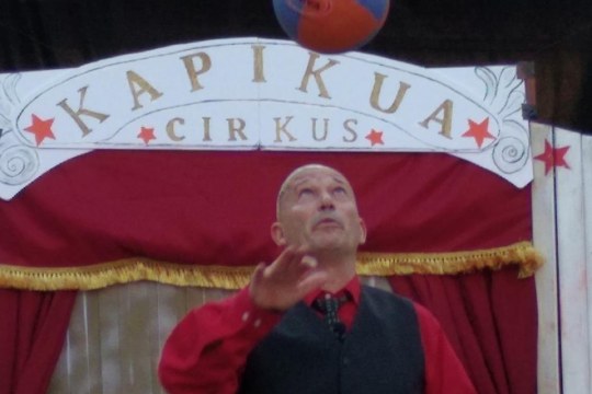 Ciclo de teatro y cine de verano de Berrioplano 2026: "Kapikua Circus"