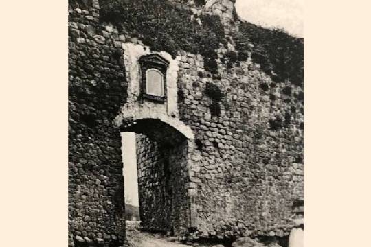 Visita guiada: Muralla medieval de Bermeo y sus siete portales