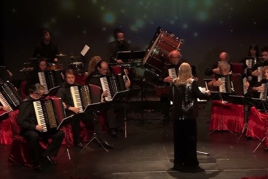 Orquesta Sinf&oacute;nica de Acordeones de Bilbao: "LA EMOCI&Oacute;N CON LOS FUELLES DE BILBAO"