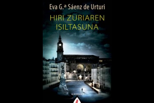 Club de lectura de Legorreta: "Hiri zuriaren isiltasuna"