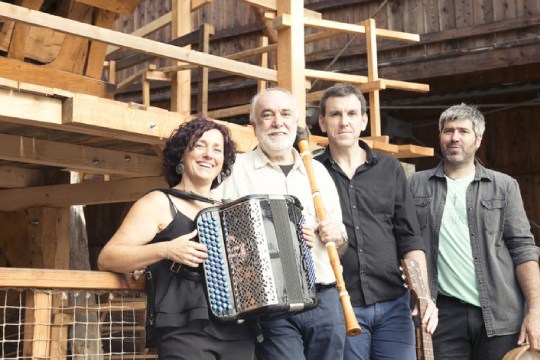 Juan Mari Beltran laukotea: Euskal Herri musika eta soinu-tresnak