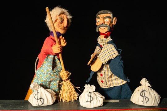 "Pulcinella txio-txinela"